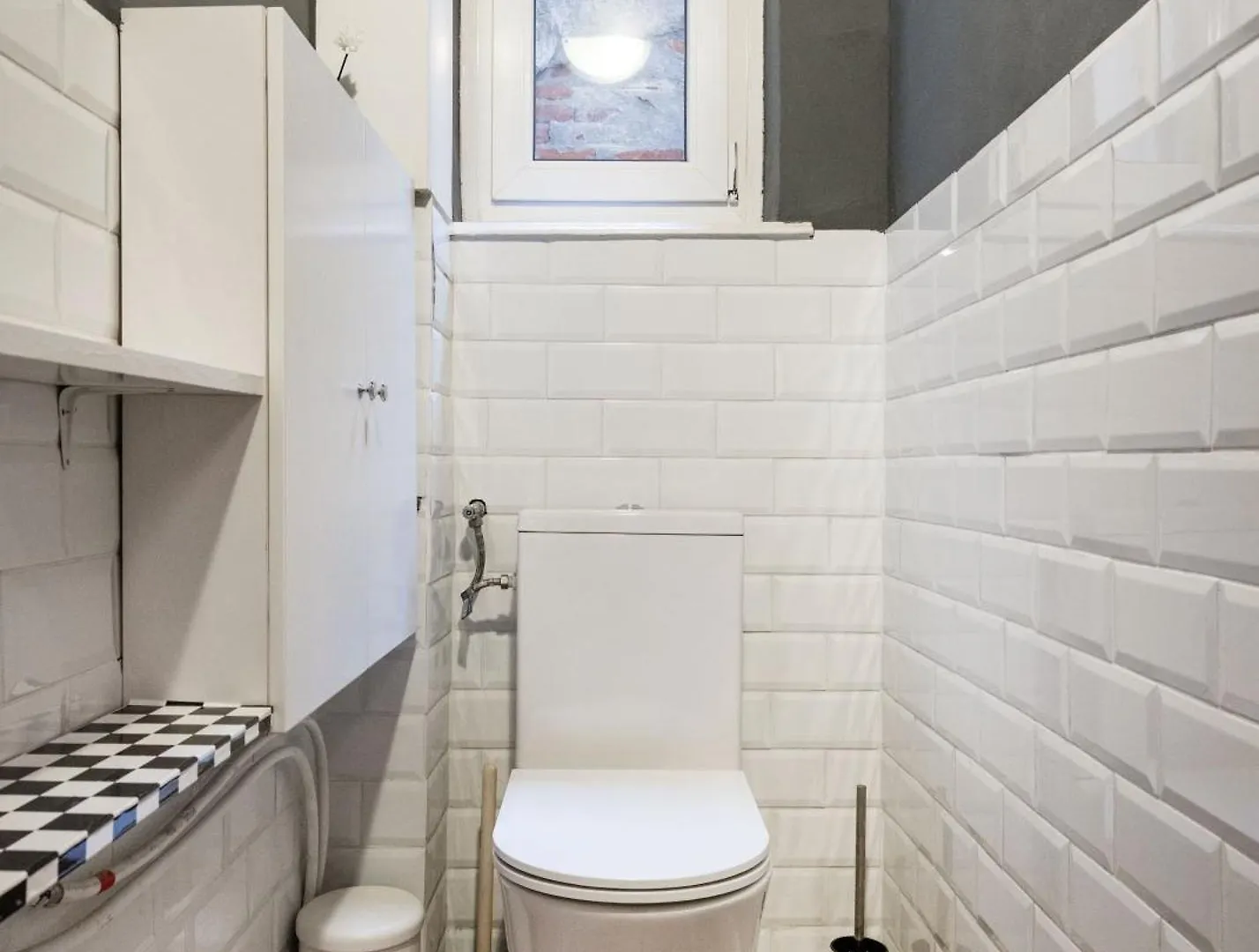 בודפשט Bright & Grand With 4 Bedrooms By New York Cafe 0*,  הונגריה