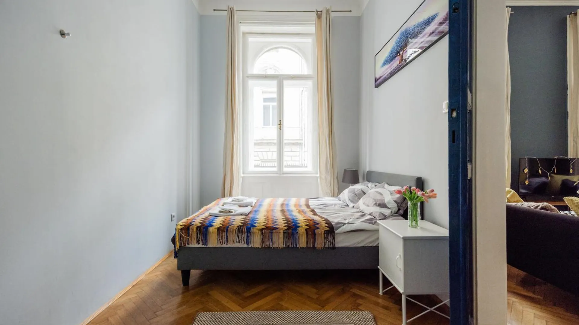 דירה בודפשט Bright & Grand With 4 Bedrooms By New York Cafe