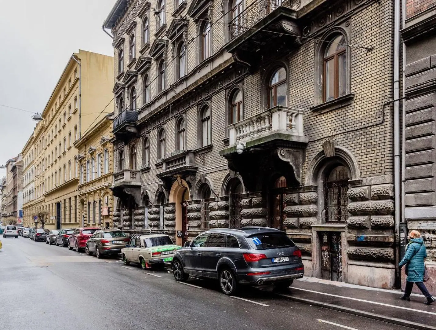 בודפשט Bright & Grand With 4 Bedrooms By New York Cafe 0*,  הונגריה