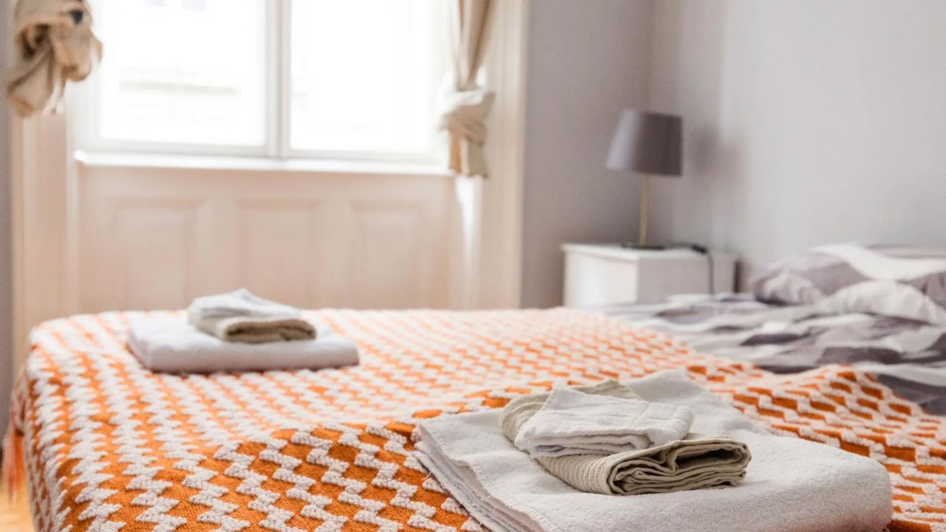 דירה בודפשט Bright & Grand With 4 Bedrooms By New York Cafe